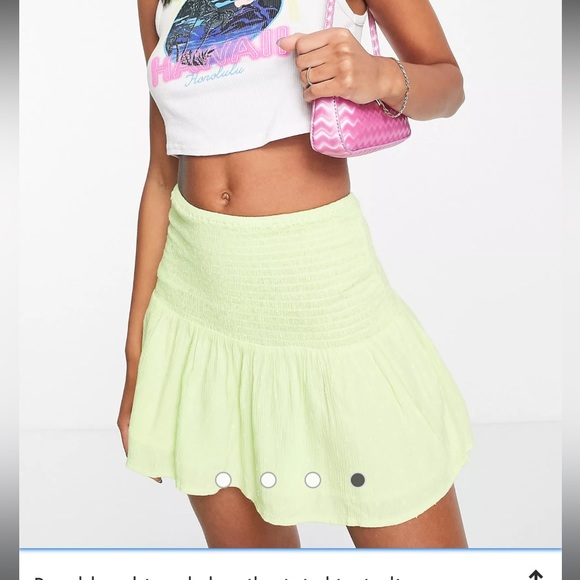 Bershka shirred detail mini skirt in lime green size small - Picture 2 of 6